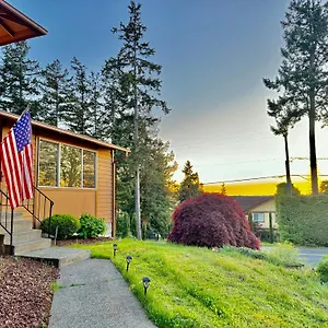  Homestay Besa Homestay Near Beach And Seatac Airport - Shared Bathroom With Max 2 Guests United States